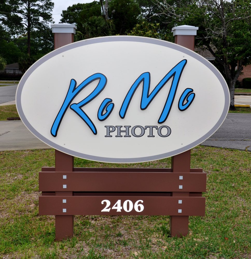 Ro-Mo Photo & Portrait Studio