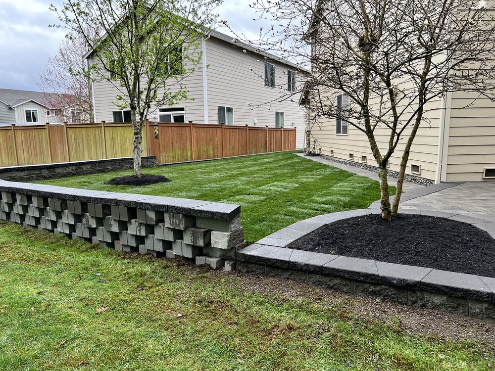 La Mora Landscaping