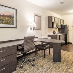Candlewood Suites Portland-Airport photo