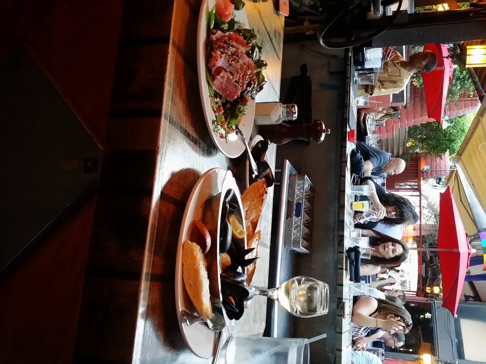 Village Pub 303 Photos & 796 Reviews Sports Bars 266 S Palm