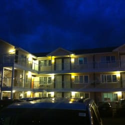 Ra Lodge Motel 11 Photos Hotels 4515 Lakes Drive Photo Of Ra Lodge Motel Sylvan Lake Ab