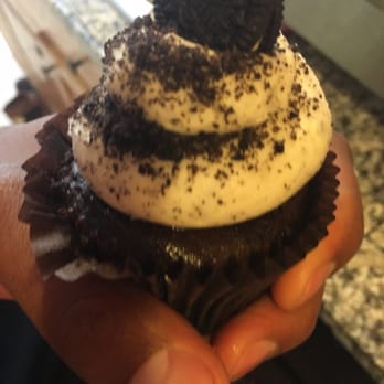 Urban Cupcakes More Order Food Online 173 Photos 52 Reviews Photo Of Urban Cupcakes More Virginia Beach Va United States Oreo