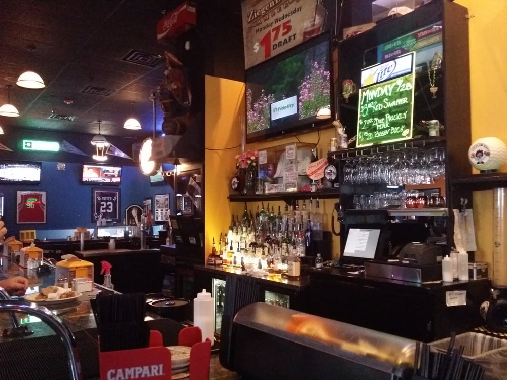 Outlaw Ray's Grill & Bar