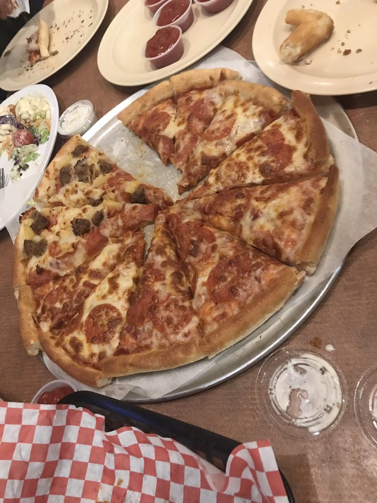Shakey S Pizza Parlor 82 Photos 135 Reviews Pizza