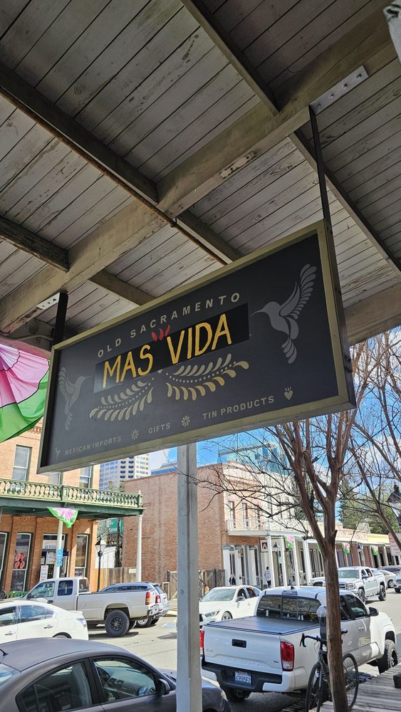 Mas Vida Collective