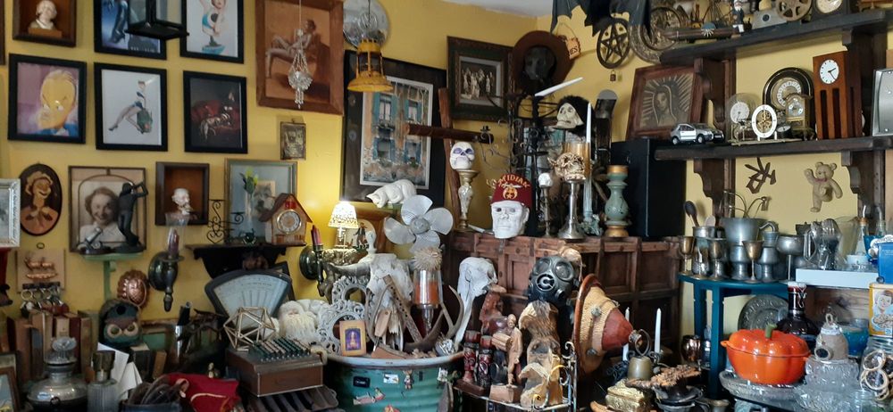 Eclectic Eye Vintage Shop