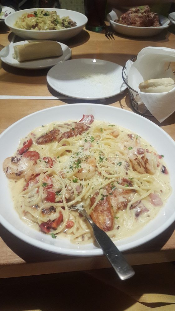 En And Shrimp Carbonara Yelp Photo Of Olive Garden Italian Restaurant Sterling Va United States En And