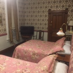 The Cottage House Hotels 25 N Neosho St Council Grove Ks Photo Of The Cottage House Council Grove Ks United States Two Doubles