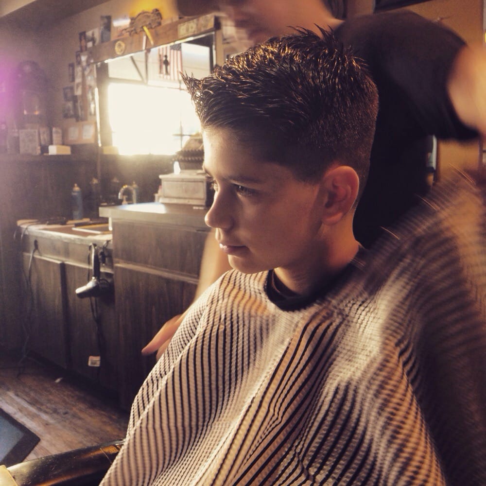 Country Square Barber Shop 17 Photos & 30 Reviews Barbers 425 2nd