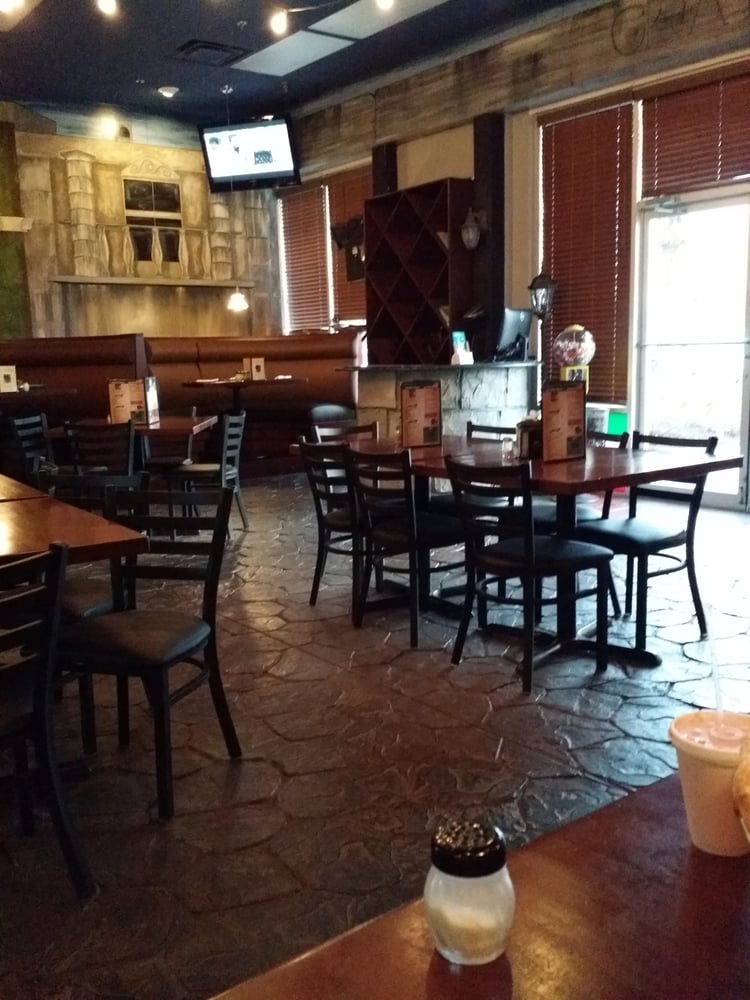 Nice Restaurant Good Service And Pizza Yelp Photo Of Lil Anthony S Pizza Pasta Orlando Fl United States Nice