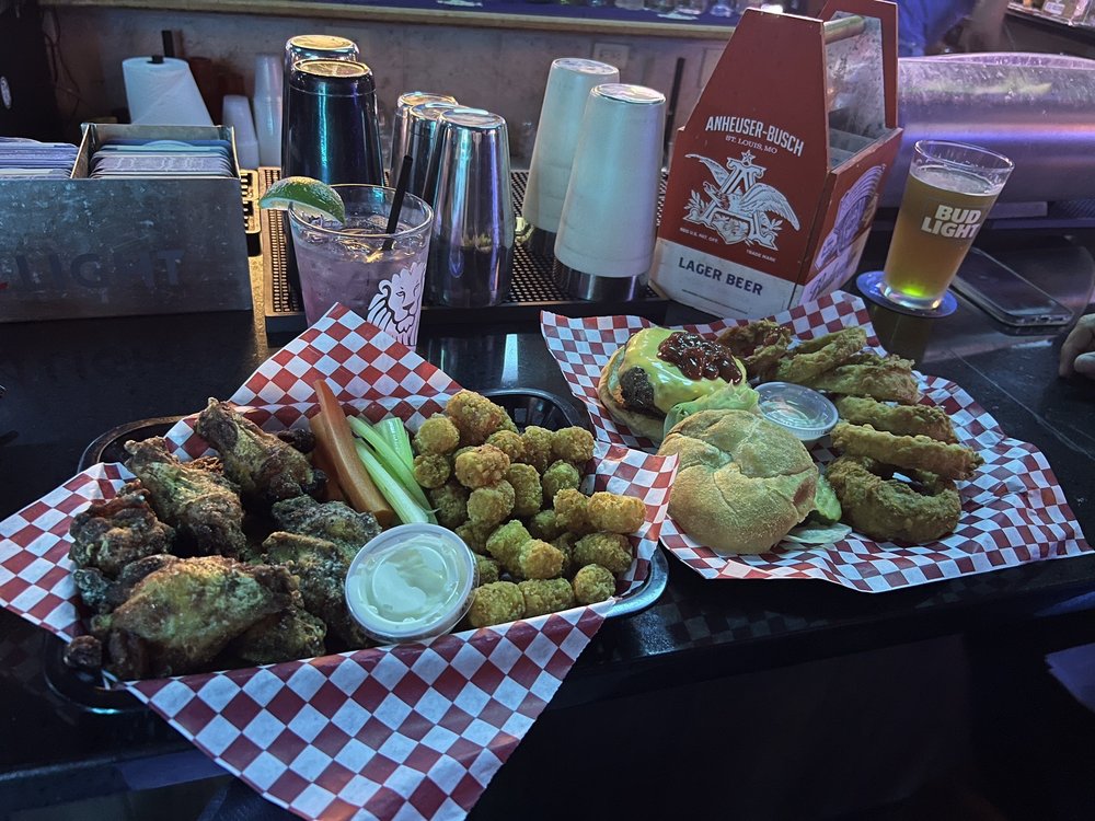 Mulligans Sports Bar & Grille