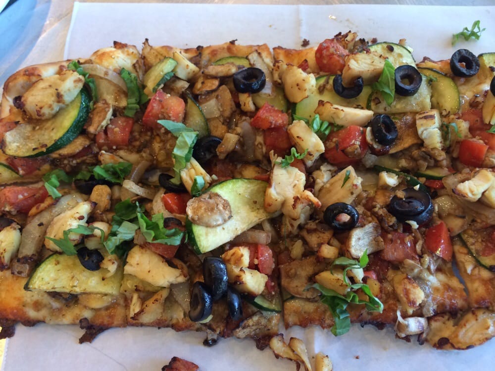 Flatbread Chicken And Veggies Yelp Photo Of Round Table Pleasant Hill Ca United States Flatbread Chicken