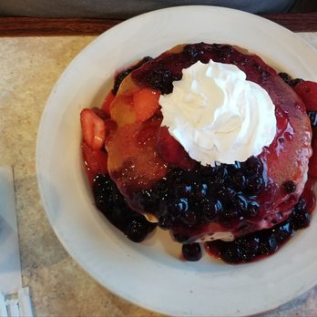 Spyro S Restaurant 49 Photos 58 Reviews Breakfast Brunch Photo Of Spyro S Restaurant Fort Wayne In United States Hotcakes Almost 1