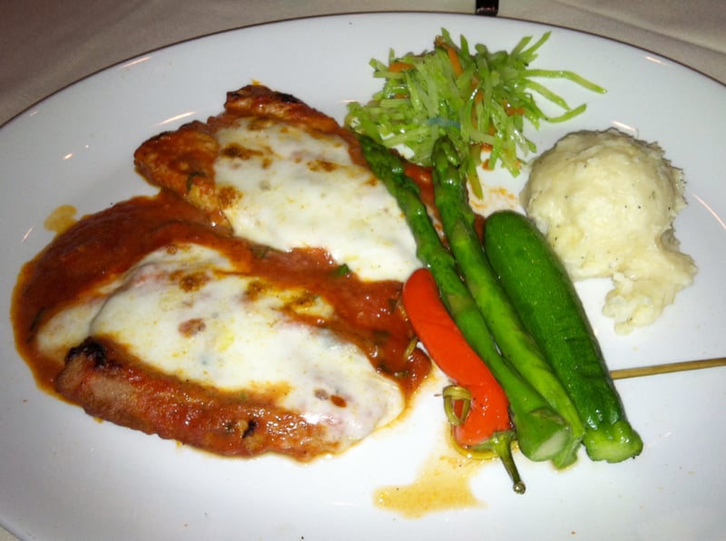 VALDOSTANA Veal medallions topped with prosciutto and Fontina cheese