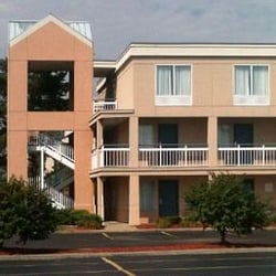 Days Inn Suites By Wyndham Warren 24 Photos 10 Reviews Photo Of Days Inn Suites By Wyndham Warren Mi United States
