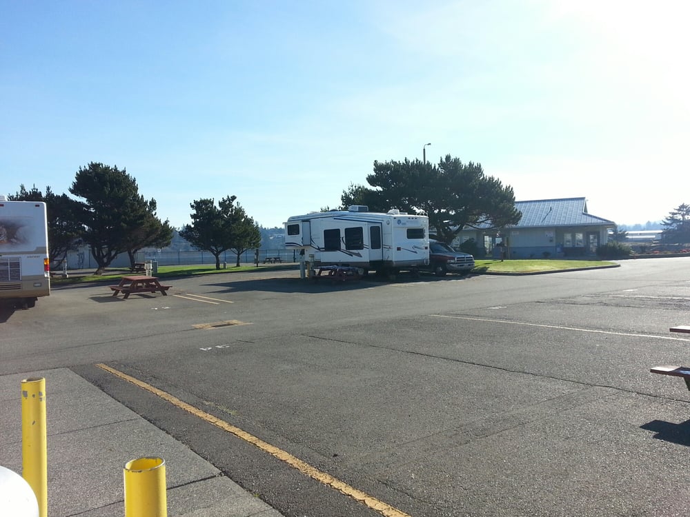Charleston Marina & RV Park RV Parks 63402 Kingfisher Rd, Coos Bay