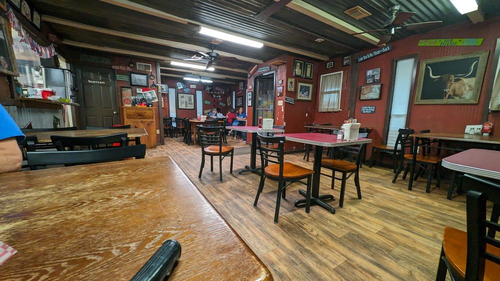 Chuck's Bar-BQ & Burgers