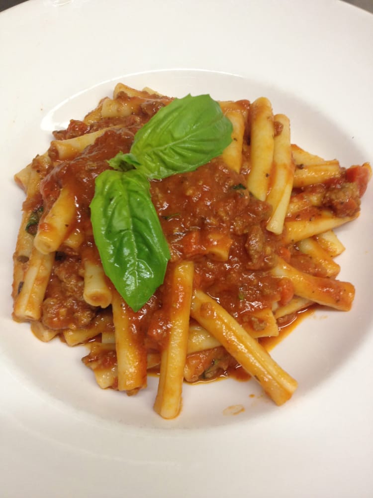 Al Ceppo Bolognese: Thick Pasta Tubes, Traditional Veal, Pork And Beef