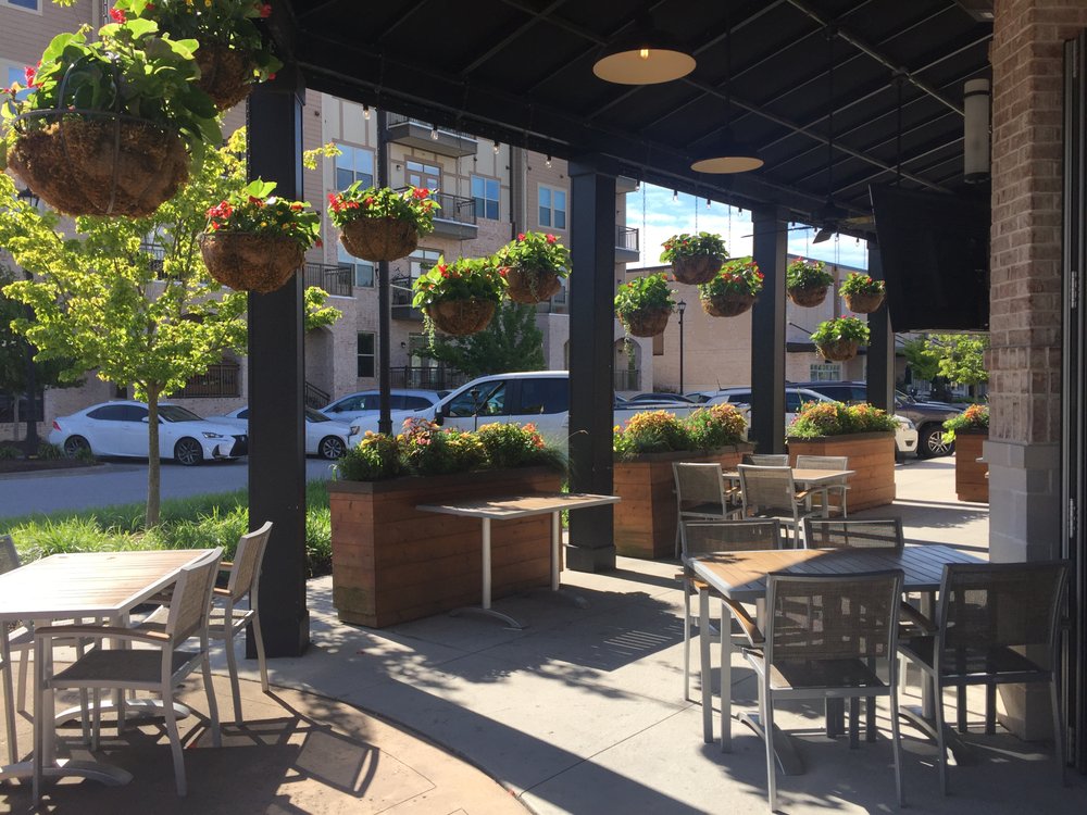 Brixx Wood Fired Pizza + Craft Bar