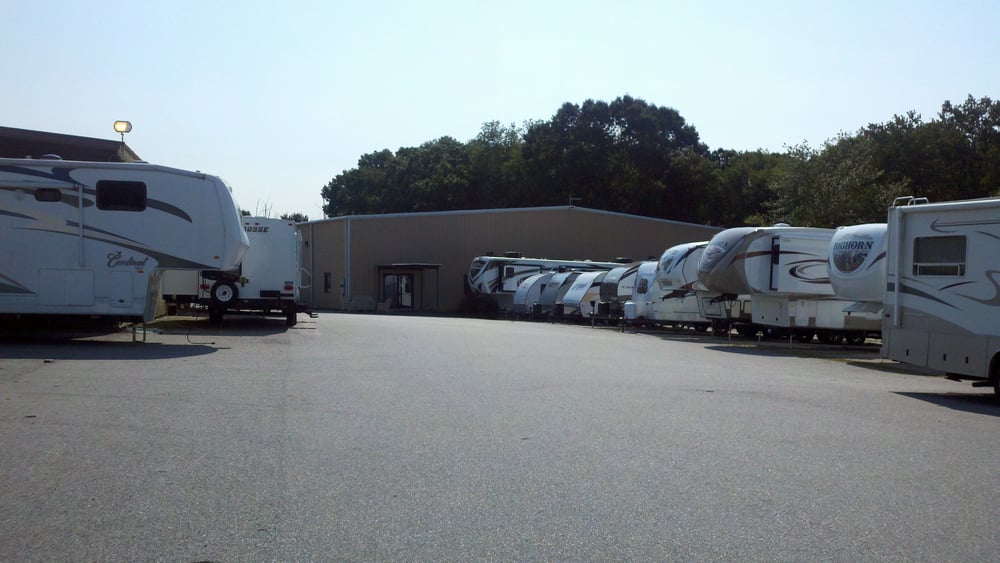 HiWay Campers RV Dealers 992 Norwich Rd, Plainfield, CT Phone
