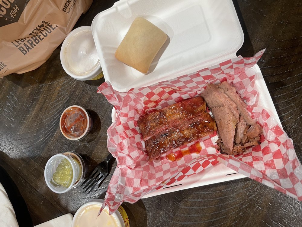 Dickey's Barbecue Pit