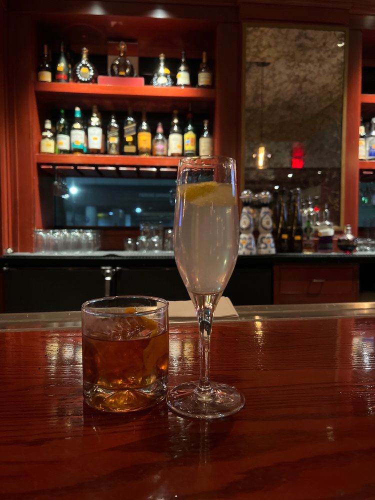 Fleming’s Prime Steakhouse & Wine Bar