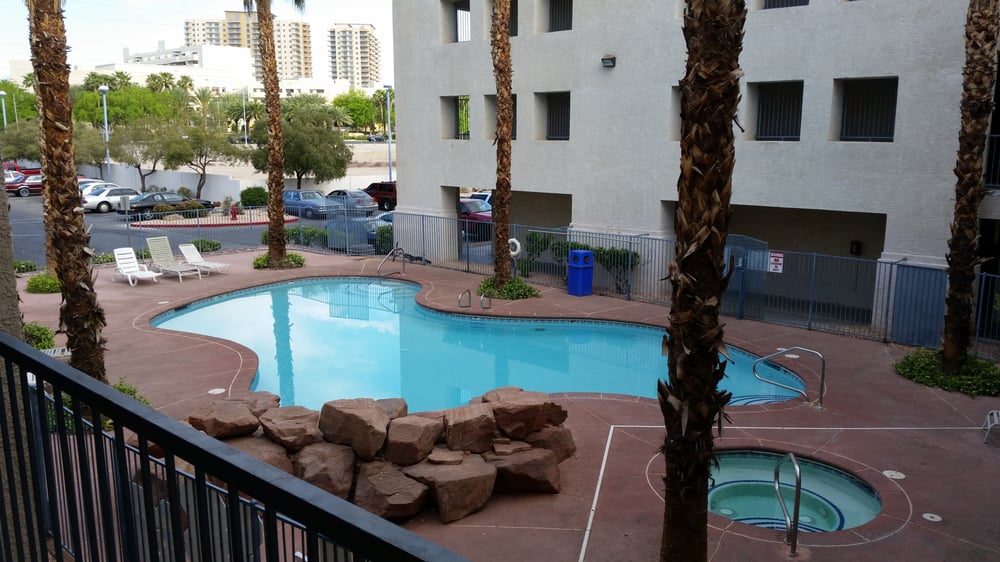 2 Pools And Hot Tubs Open All Year Round Yelp Photo Of Budget Suites America Las Vegas Nv United States 2