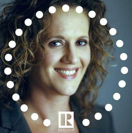 Shawna Aughenbaugh - RE/MAX River Bend