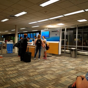 american airlines 28 reviews airlines 4300 glumack rd saint aa airlines customer service