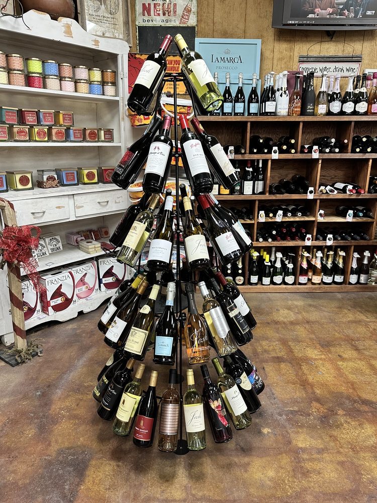 Twisted T Liquor & Gifts