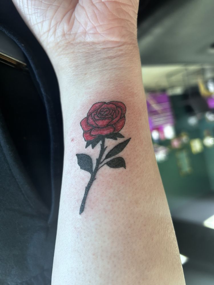 Poison Ivy Tattoo and Piercing  2