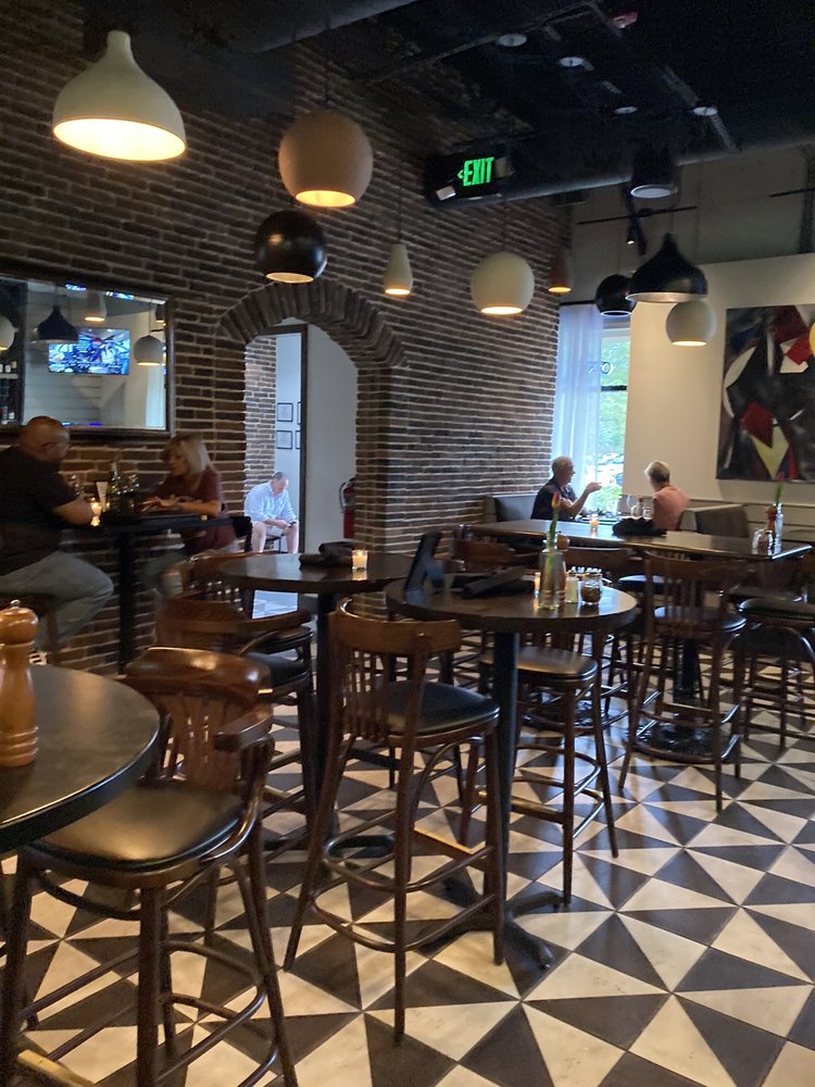 Tap & Vine Stonecrest