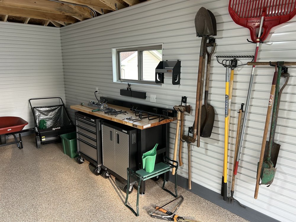 image of business Garage Store