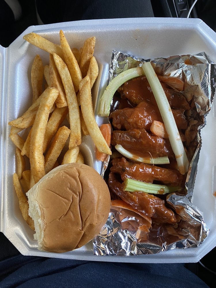 Memphis Style Wingz & Thingz
