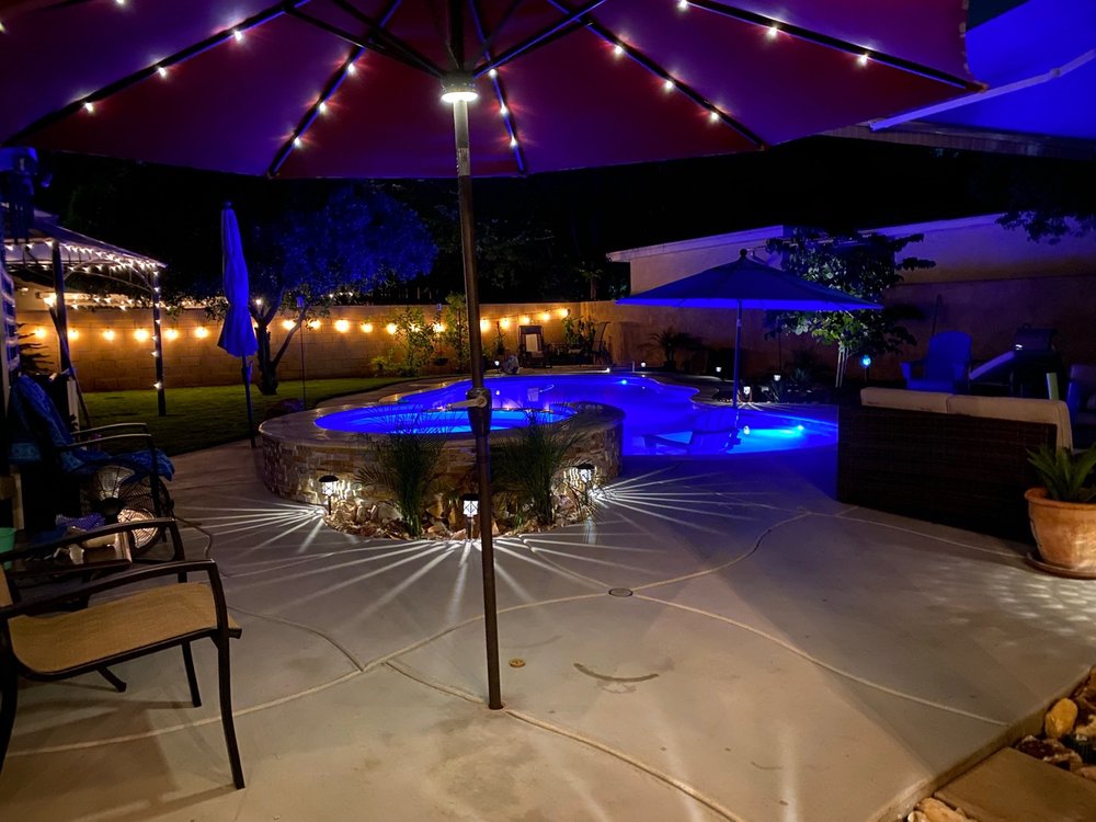Tropical Breeze Custom Pools