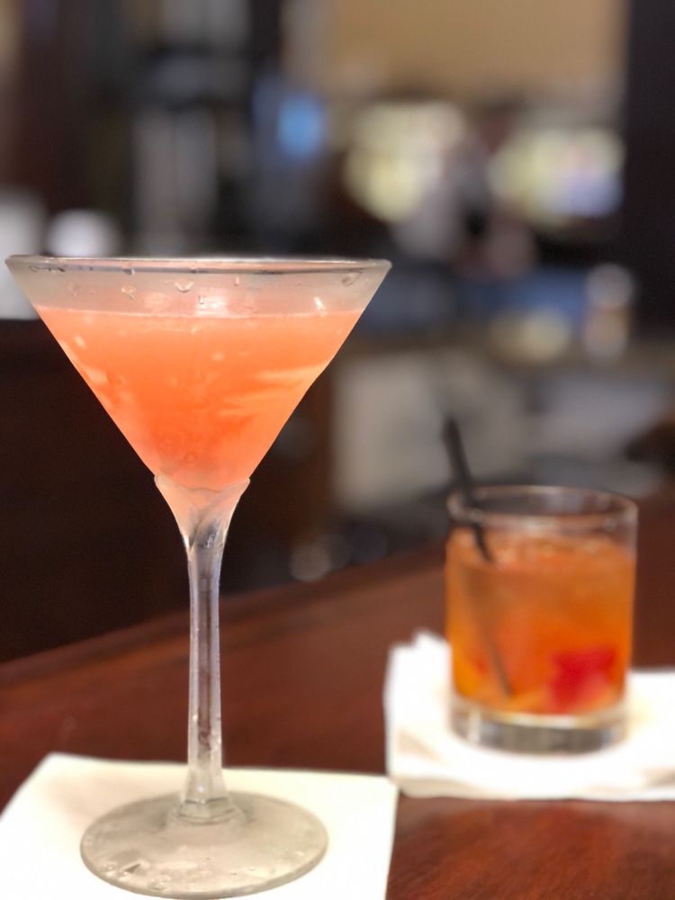 Wall Street Bar & Grill