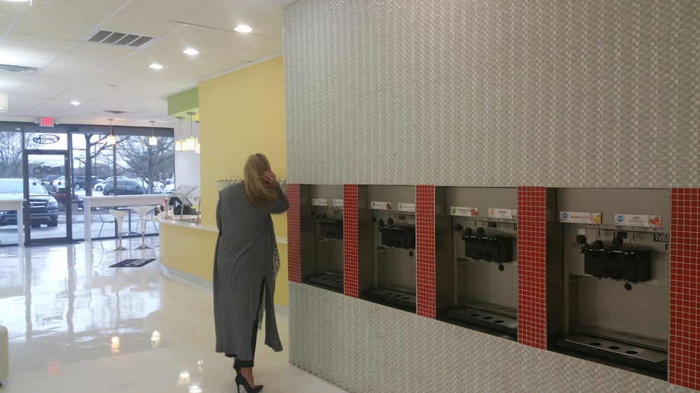 FroYo Smoolicious CLOSED 10 Photos & 21 Reviews Ice Cream & Frozen Yogurt 4020 N