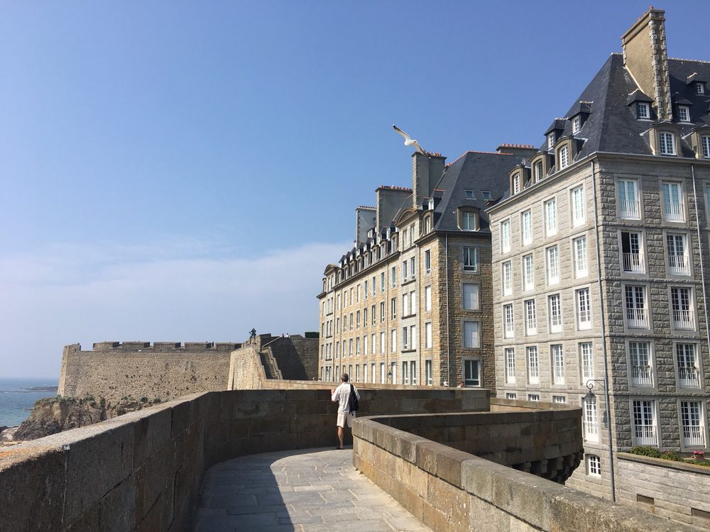 Agence Digitale à Saint-Malo pour Devis LaPetiteWebAgency Saint-Malo Intra Muros