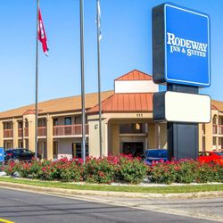 Rodeway Inn Suites 16 Photos 12 Reviews Hotels 111 Photo Of Rodeway Inn Suites Clarksville Tn United States