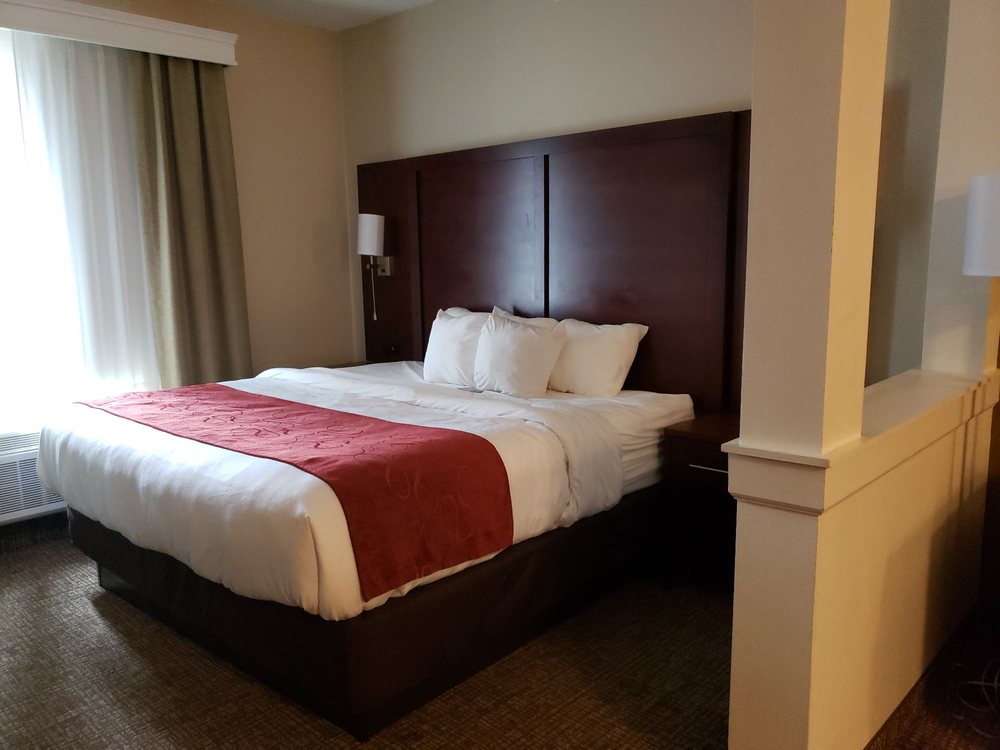 Comfort Suites