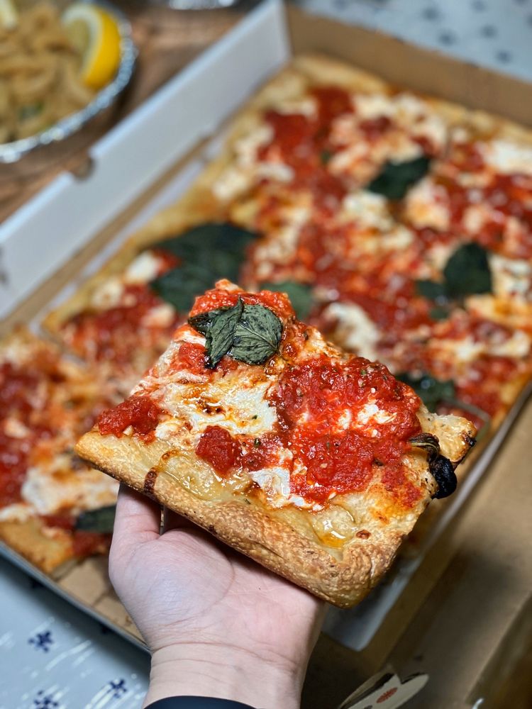 Monaco's Pizzeria & Restaurant