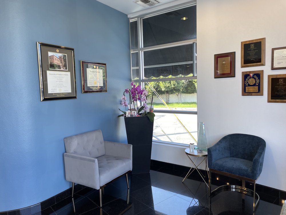 image of business Manhattan Beach Dental Esthetics