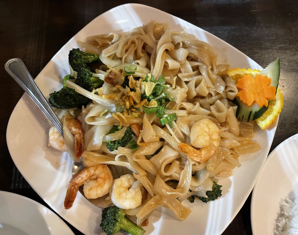 Thai Garden Restaurant & Lounge
