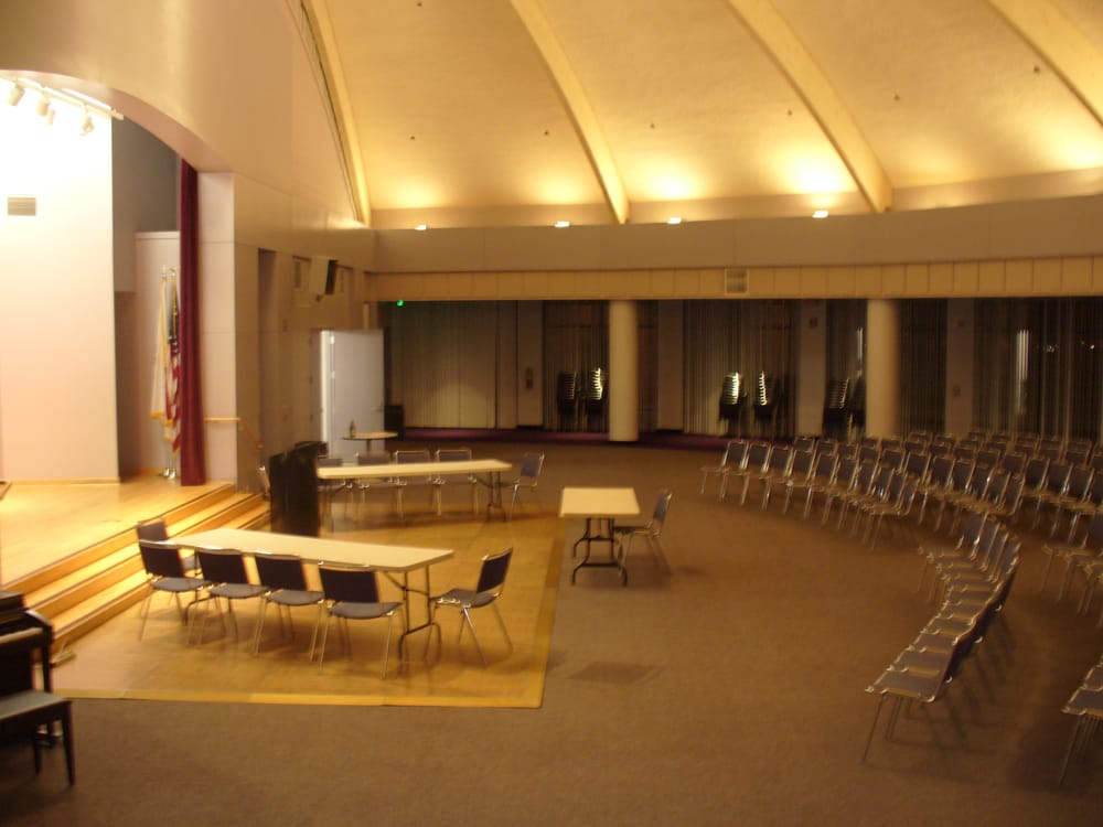 The versitility of the Fountain Room allows for elegant events or large