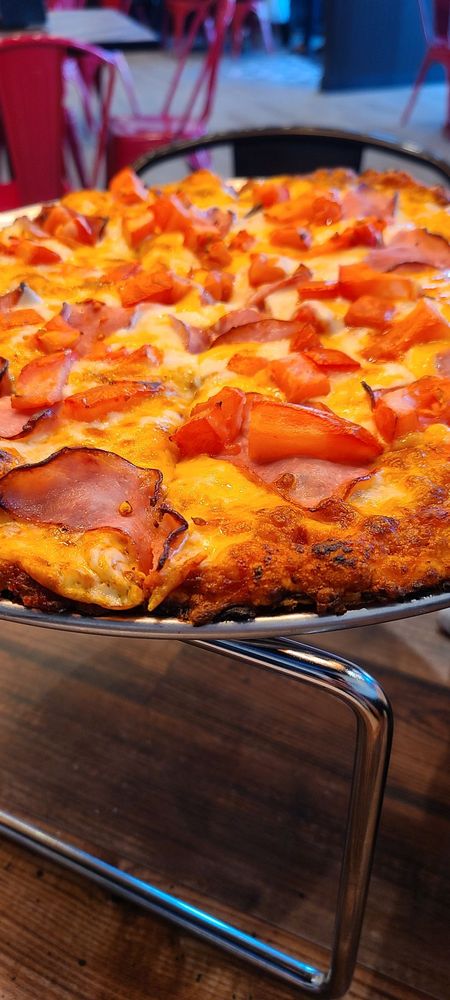 Round Table Pizza Round Table Pizza