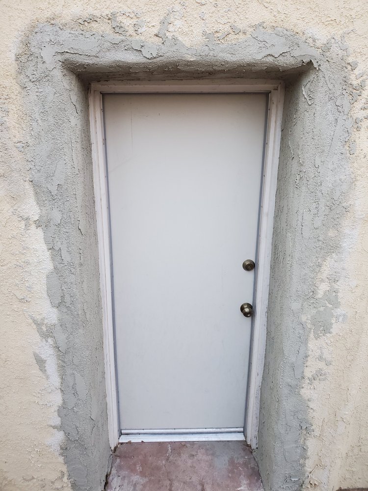 Handyman and Stucco Flores