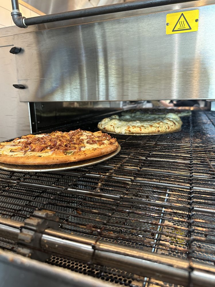 Crust Pizza Co. - Pearland