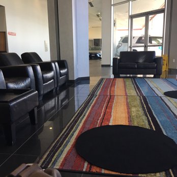 Dch Toyota Of Oxnard 119 Photos 516 Reviews Auto Repair 1631 Photo Of Dch Toyota Oxnard Ca United States Waiting Area