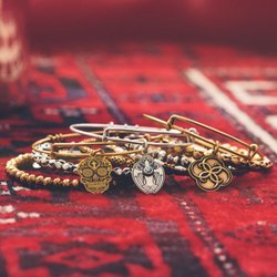 Alex And Ani 24 Photos 55 Reviews Jewelry 425 W Broadway Photo Of Alex And Ani New York Ny United States Introducing 3