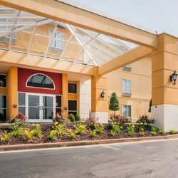 Quality Suites Near Wolfchase Galleria 23 Photos 12 Reviews Photo Of Quality Suites Near Wolfchase Galleria Cordova Tn United States